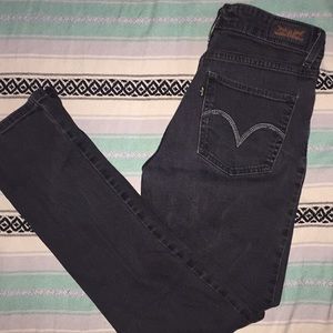 Mid rise skinny Levi’s